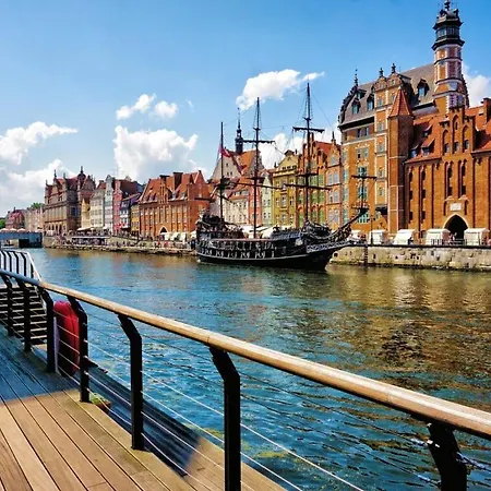 Wave White Pearl In Gdansk