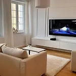 Wave White Pearl In *