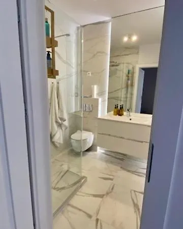 Wave White Pearl In *