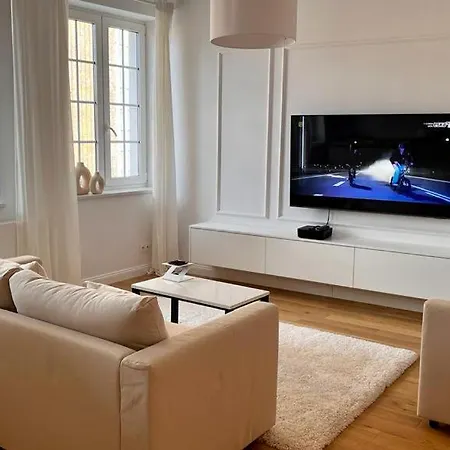 Wave White Pearl In *