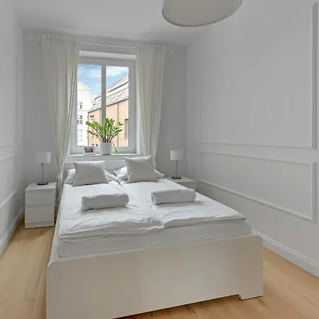 דירה Wave White Pearl In