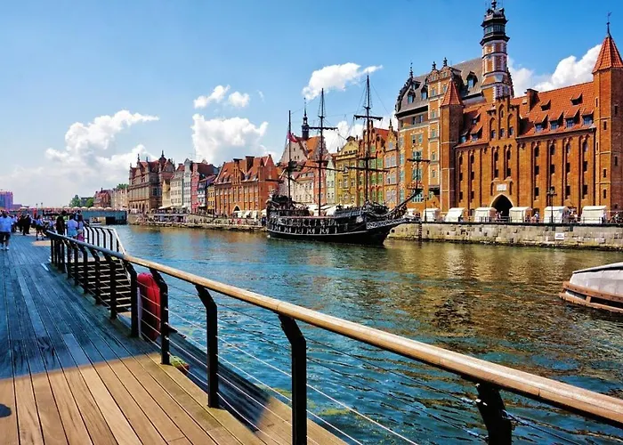 Wave White Pearl In Gdańsk