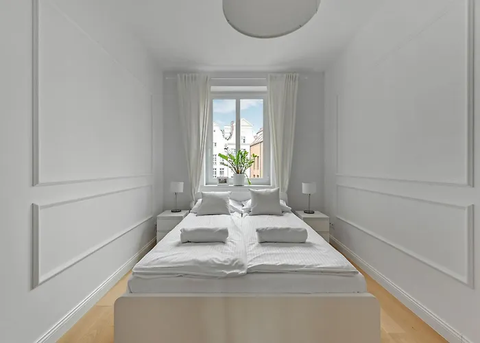 Wave White Pearl In Gdańsk