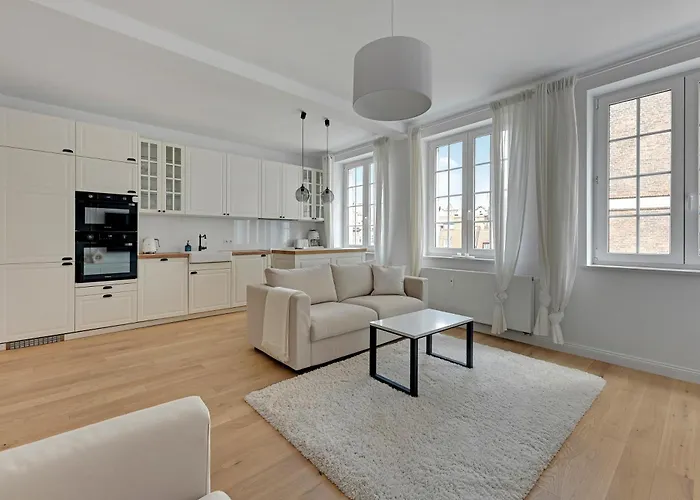 Wave White Pearl In Gdańsk